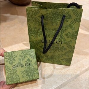 Gucci Silver Band Bracelet with Green Paisley box